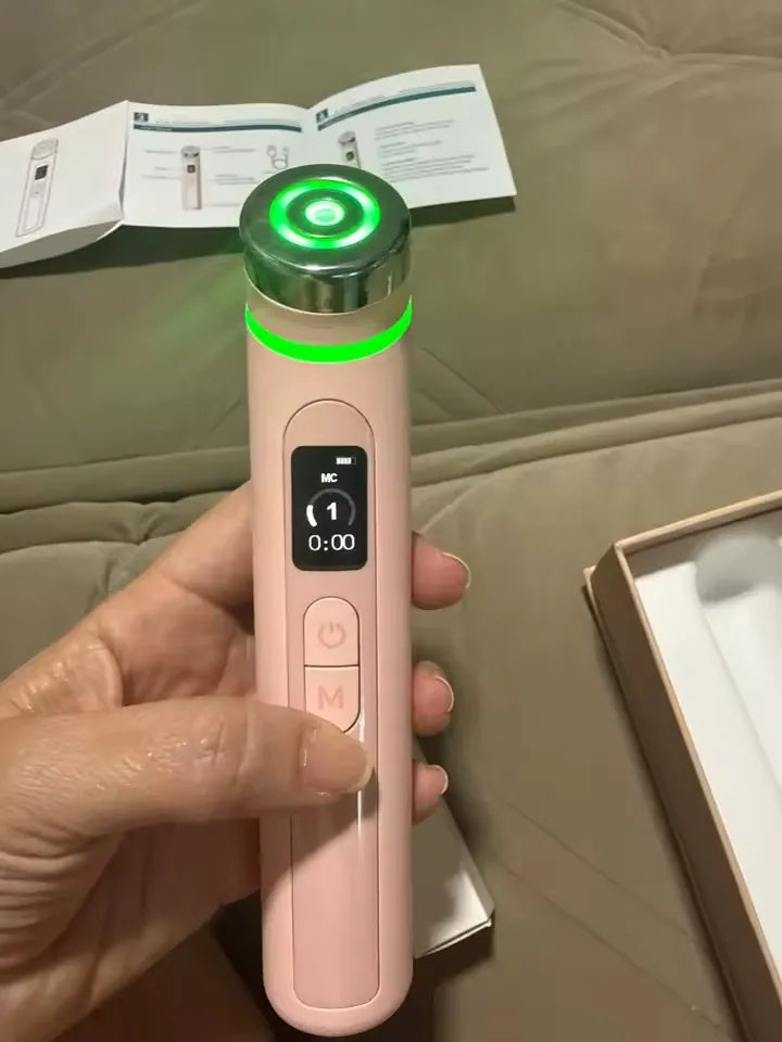 Fotografía adjunta de Skin Booster Pro y su presentación